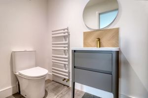 En Suite- click for photo gallery